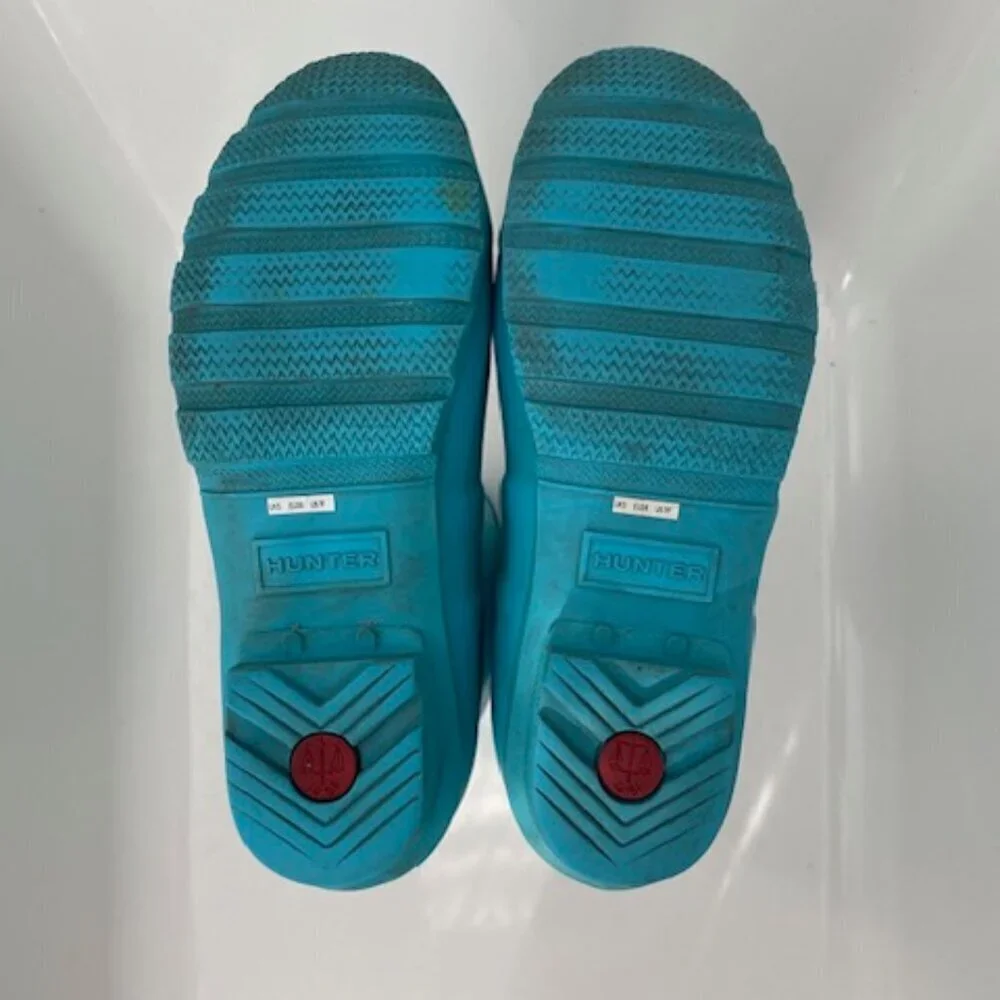 HUNTER Original Tall Turquoise Blue Rain Boots AND Socks Sz 7 Wellies